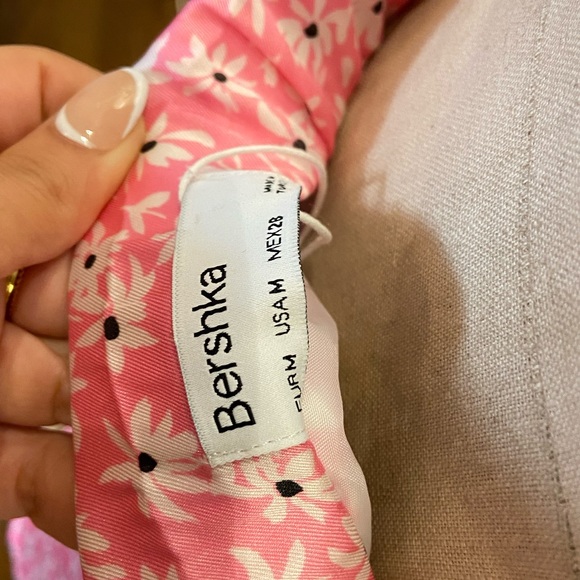 Pink floral mini skirt - Picture 3 of 3